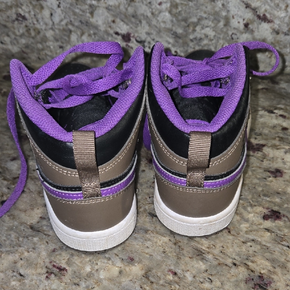 Nike Kids Sneakers in Purple and Brown - Picture 5 of 7